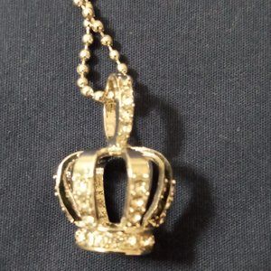 Silver crown necklace